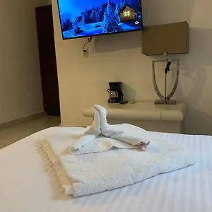  Hotel cápsula Hermanos Aguilar México